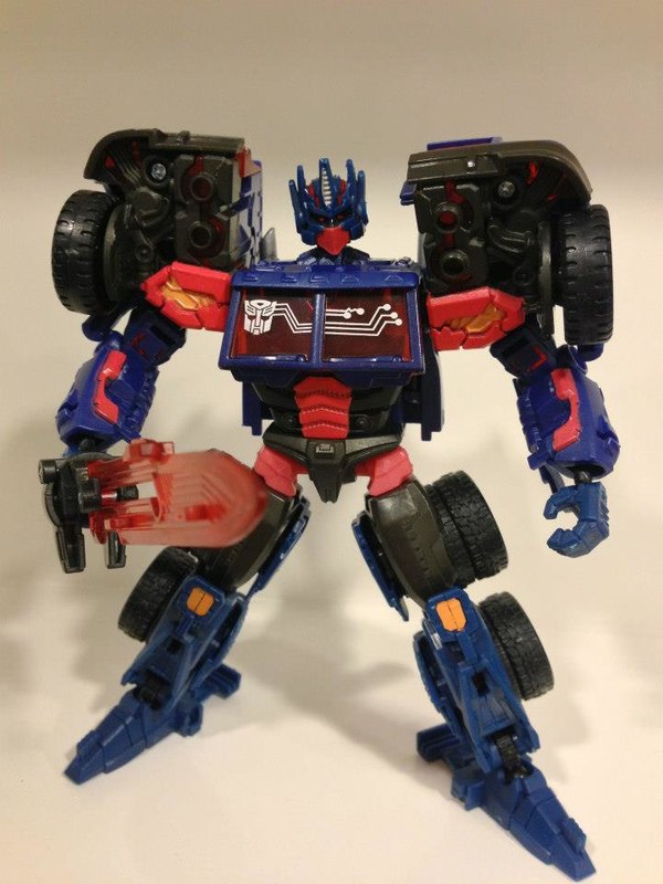 Transformers Generations Ultimate Giftset In Hand Images Show G2 Combat Prime Homage  (2 of 8)